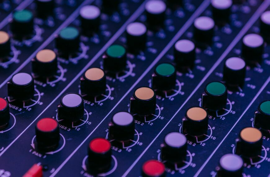 iPhone Audio Interface: How to Choose and Use an Interface