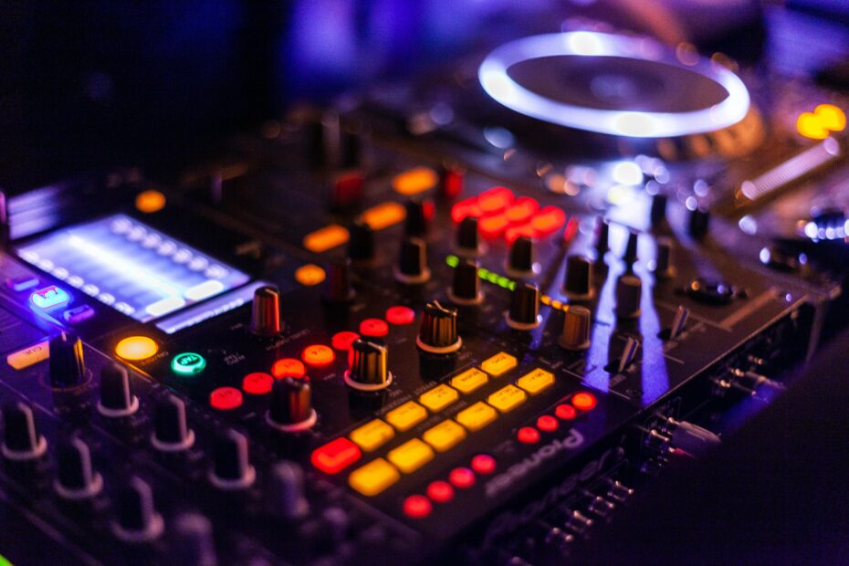 Best Digital Mixing Board - top 6 mixers