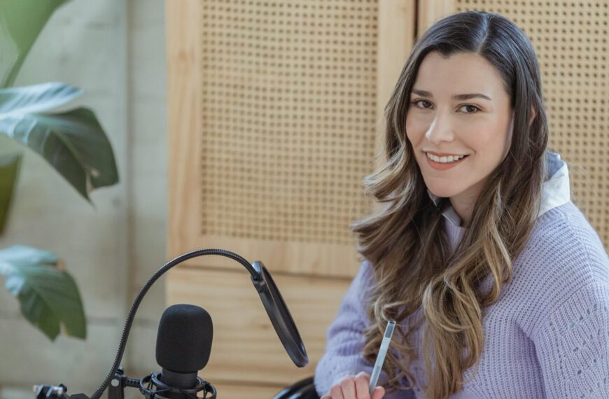 Relationship Podcast Topics: The Most Addictive Conversations