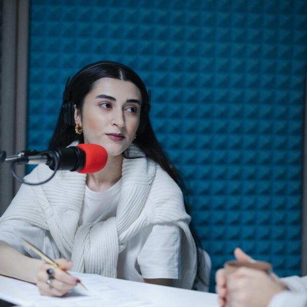 How to Use Podcasting to Network with Industry Leaders