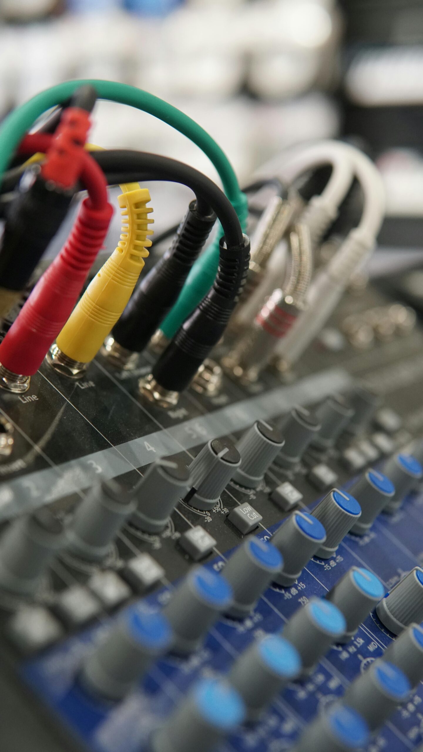 12 Channel Audio Mixer: Which one is the Best