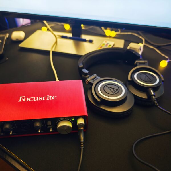 Focusrite Scarlett 2i2 vs SSL 2 (Which Should You Buy?)